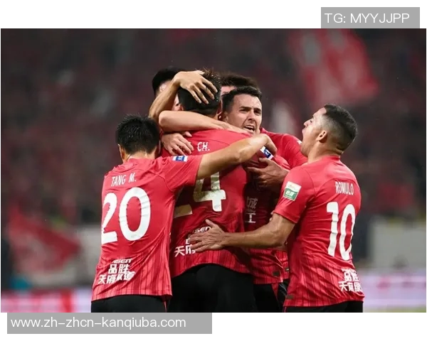 鲁能与申花激战正酣谁能在这场巅峰对决中笑到最后